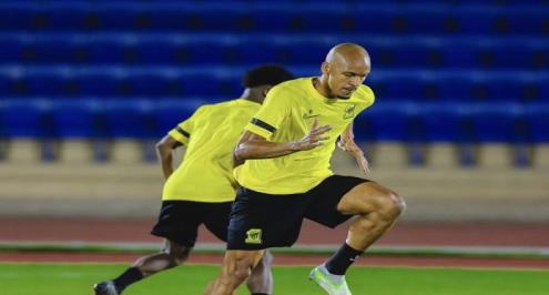 نونو سانتو يُجهز فابينيو لمباراة اتحاد جدة في دوري أبطال آسيا